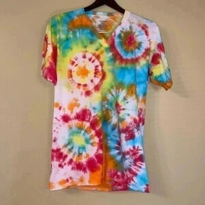 Handmade Tie Dye V Neck T-Shirt Size M